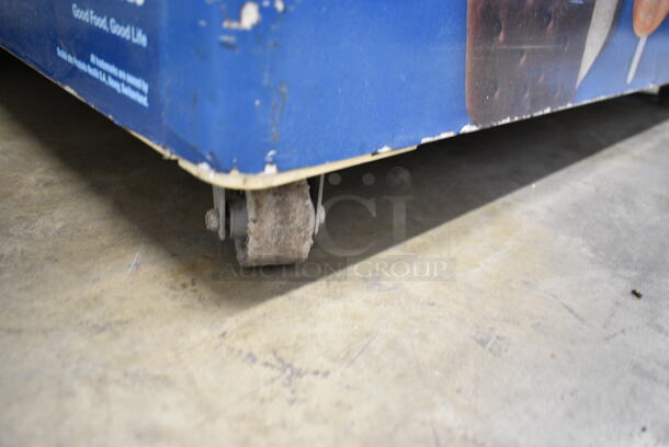 AHT RIO S 100 Metal Commercial Novelty Ice Cream Freezer Merchandiser on Commercial Casters. 115 Volts, 1 Phase. Tested and Working! - Image 3 of 6