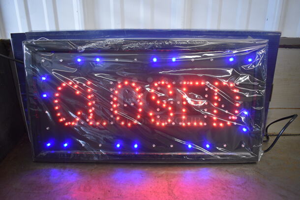 BRAND NEW IN BOX! Closed Open Light Up Sign. 19x1x10