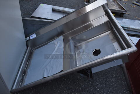 BRAND NEW SCRATCH AND DENT! Regency 600UDT50R Stainless Steel Commercial Single Bay Sink w/ Left Side Drain Board. Missing 2 Legs.