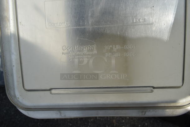 Continental White Poly Ingredient Bin w/ Clear Lid on Commercial Casters.  - Image 3 of 3