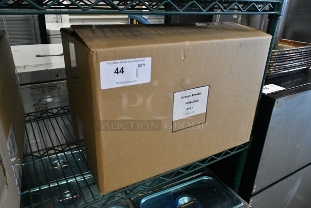 BRAND NEW SCRATCH AND DENT! AvaMix 928BL2E48 2 hp Blender with Digital Touchpad Control, Timer, and 48 oz. Tritan™ Container. 120 Volts, 1 Phase. Tested and Working! - Image 2 of 3