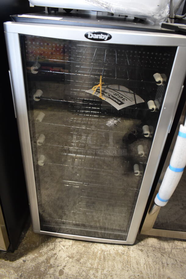 BRAND NEW SCRATCH AND DENT! Danby DWC350BLP 36 Bottle Free-Standing Wine Cooler in Platinum.. 115 Volts, 1 Phase. Tested and Working! - Image 3 of 6