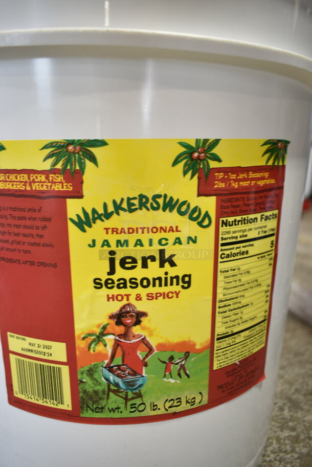 Walkerswood 125WWS50 Hot and Spicy Jerk Seasoning 50 lb. - Image 3 of 4