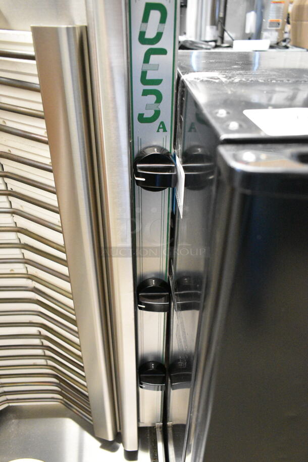 BRAND NEW SCRATCH AND DENT! Visvardis DE 3A Stainless Steel 90 Lb Electric Gyro Machine. 208-240 Volts.  - Image 4 of 11