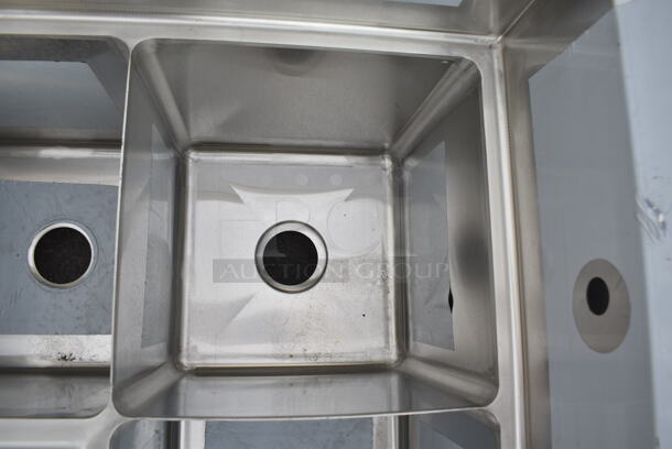 BRAND NEW SCRATCH AND DENT! Regency 600S3141414C 44 1/2" 16 Gauge Stainless Steel Three Compartment Commercial Corner Sink with Two Drainboards - 14" x 14" x 14" Bowls - Image 6 of 10