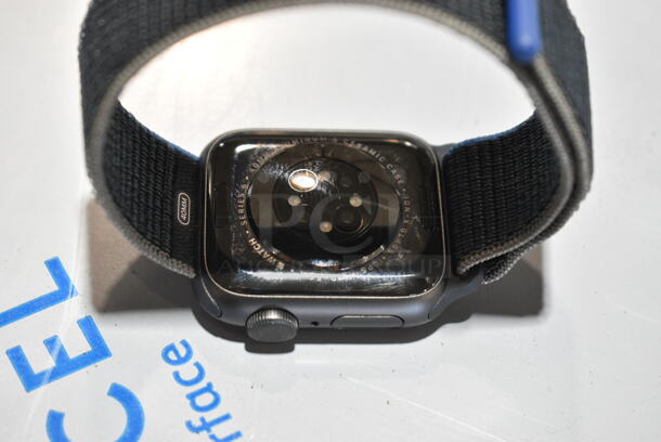 NEW Apple iWatch 40mm. Unit Does Not Power On and Will Not Charge.  - Image 6 of 7