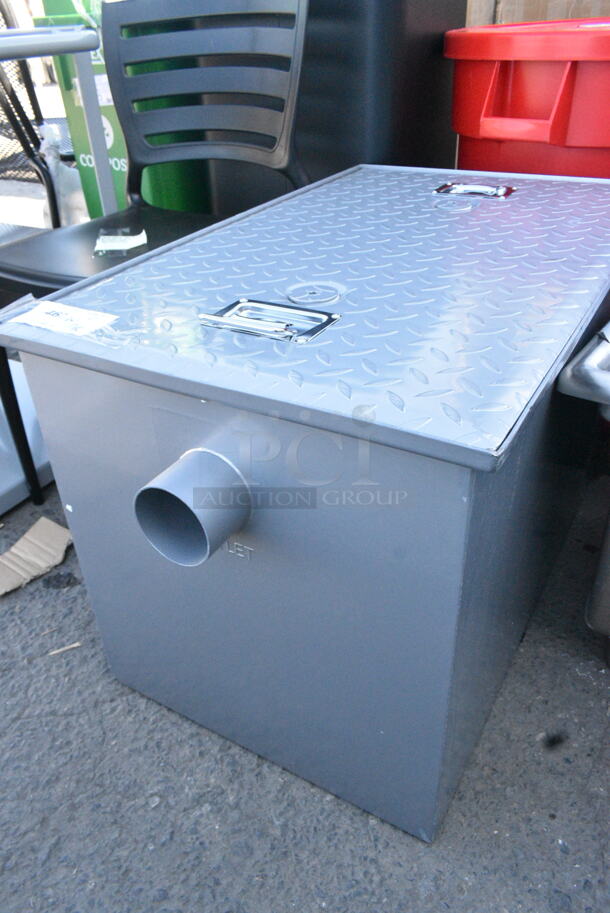 BRAND NEW SCRATCH AND DENT! Grease Trap. - Image 4 of 4