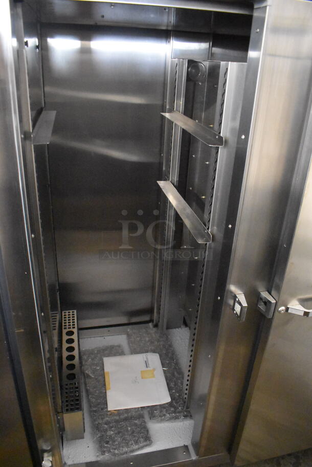 BRAND NEW SCRATCH AND DENT! Continental DL2W-SS-PT Commercial Stainless Steel Two Door Reach In Pass Thru Warmer. 115V/1 Phase. Tested and Working!  - Image 3 of 6