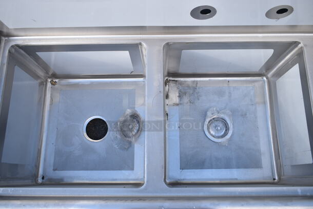BRAND NEW SCRATCH AND DENT! Regency 600S3171718R Stainless Steel 76" 16 Gauge Stainless Steel Three Compartment Sink with Galvanized Steel Legs and 1 Drainboard - 17" x 17" x 12" Bowls - Image 5 of 6