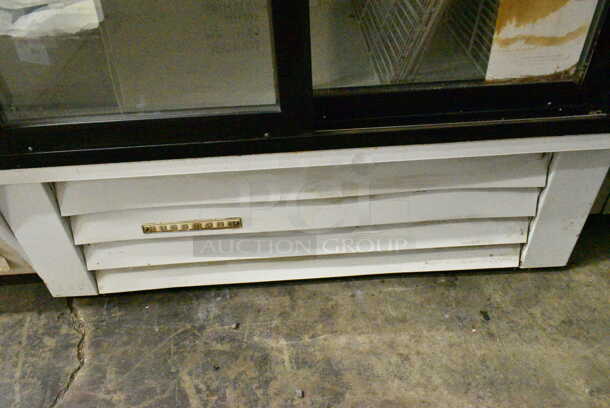 Hussmann RR0361G31 Metal Commercial 2 Door Reach In Cooler Merchandiser. 115 Volts, 1 Phase. Tested and Powers On But Does Not Get Cold - Image 3 of 8