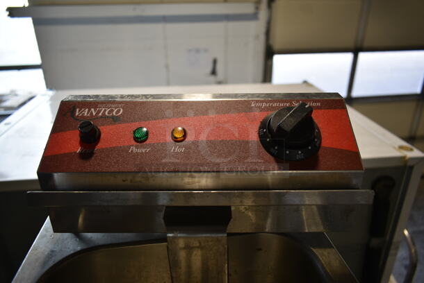 Avantco 177F200 Stainless Steel Commercial Countertop Electric Powered Single Bay Deep Fat Fryer. 208-240 Volts, 1 Phase. - Image 4 of 5