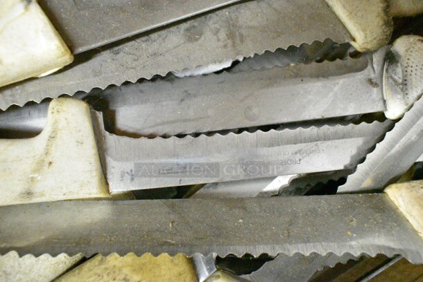 32 SHARPENED Stainless Steel Knives Including Serrated Bread Knives. 32 Times Your Bid!  - Image 4 of 6