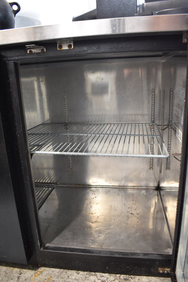 Avantco 178UBB3GHC Metal Commercial 2 Door Back Bar Cooler Merchandiser. 115 Volts, 1 Phase. Tested and Powers On But Does Not Get Cold - Image 2 of 4