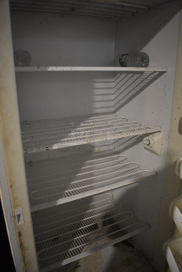 Electrolux FFFU21M1QWF Metal Single Door Reach In Freezer. 115 Volts, 1 Phase. 34x31x73. Tested and Working! - Image 3 of 6