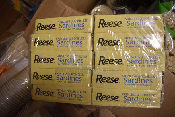 ALL ONE MONEY! Pallet Lot of Food Including Rice Rolls, Diet Chocolate Fudge Drink, Sardines, Crown Price Pink Salmon, Classic Fudge, Sheltons Chicken Broth, Organic Vegetables, Vegetable Broth, and Chocolate Dip - Image 5 of 12