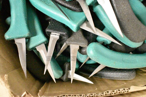145 SHARPENED Stainless Steel Knives Including Poultry Knives. 145 Times Your Bid!  - Image 5 of 6