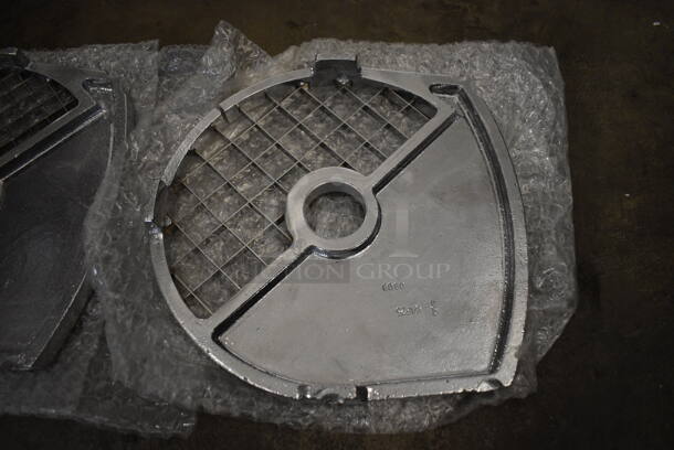 2 BRAND NEW! Metal Commercial Food Processor Blades. 8.25x8x1. 2 Times Your Bid! - Image 2 of 6