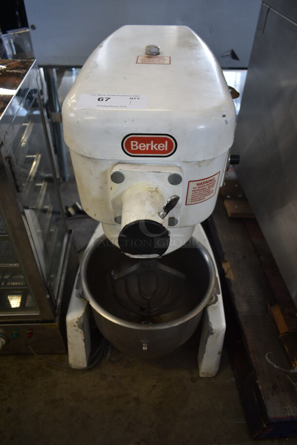 Berkel EF20 Metal Commercial 20 Quart Planetary Dough Mixer w/ Stainless Steel Mixing Bowl and Paddle Attachment. 110 Volts, 1 Phase. Tested and Powers On But Parts Do Not Move - Image 2 of 7