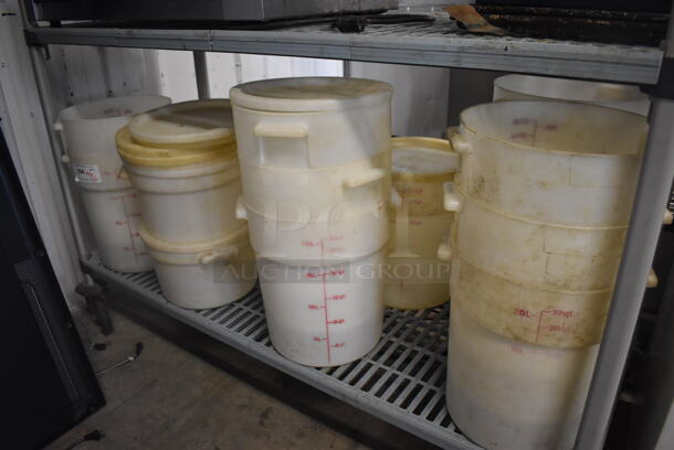 ALL ONE MONEY! Lot of Various Poly Bins - Image 1 of 3