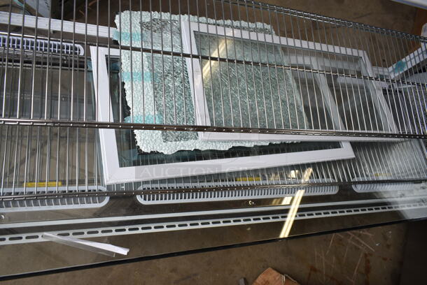 BRAND NEW SCRATCH AND DENT! Avantco 360BCS60HCW 60" White Refrigerated Square Countertop Bakery Display Case with LED Lighting. See Pictures for Damage. Tested and Powers On But Does Not Get Cold - Image 4 of 8