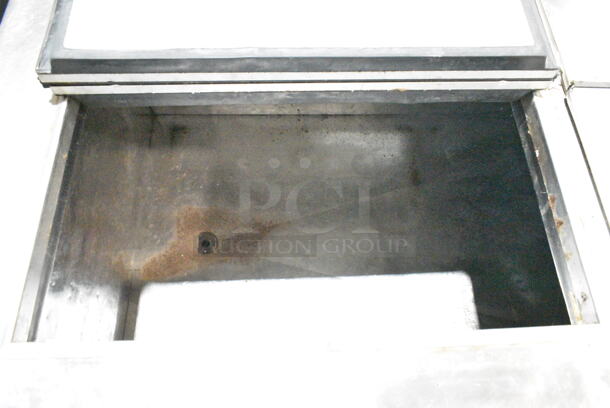 C Nelson BD-8RB-01 Stainless Steel Commercial Chest Freezer w/ 2 Center Hinge Lids on Commercial Casters. 115 Volts, 1 Phase. Tested and Working! - Image 4 of 7
