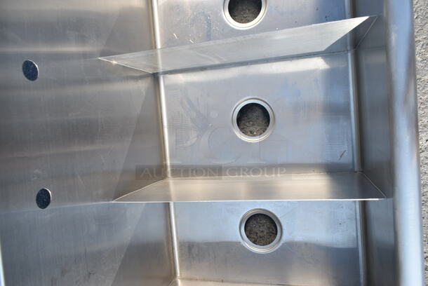 BRAND NEW SCRATCH AND DENT! Stainless Steel 3 Bay Sink. No Legs.  - Image 5 of 7