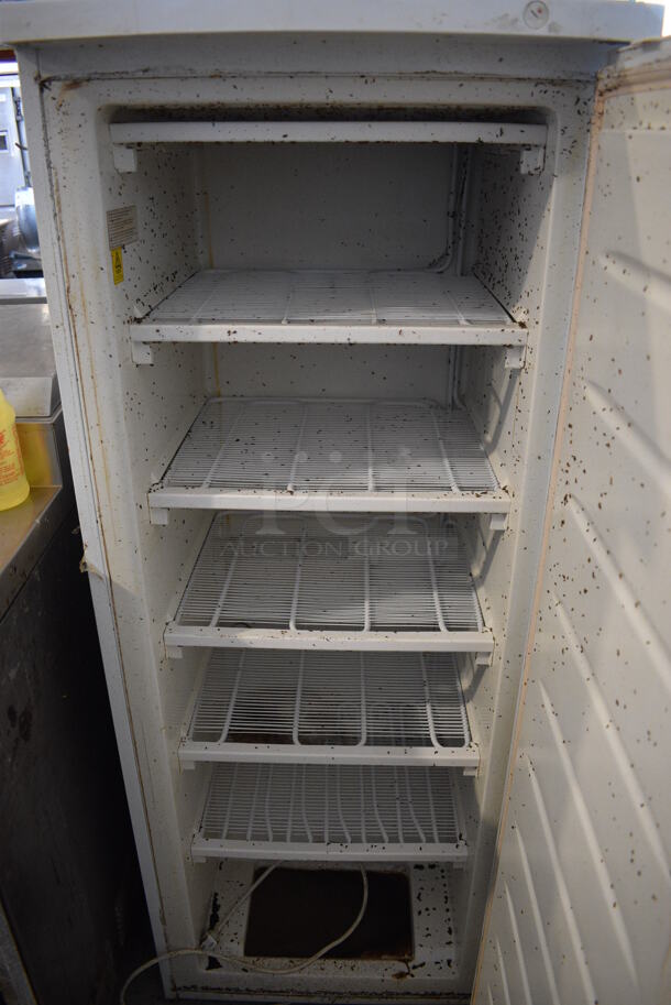 RCA Model RFRF690 Single Door Reach In Cooler. 115 Volts, 1 Phase. 21.5x22.5x55.5. Tested and Powers On But Does Not Get Cold - Image 3 of 4