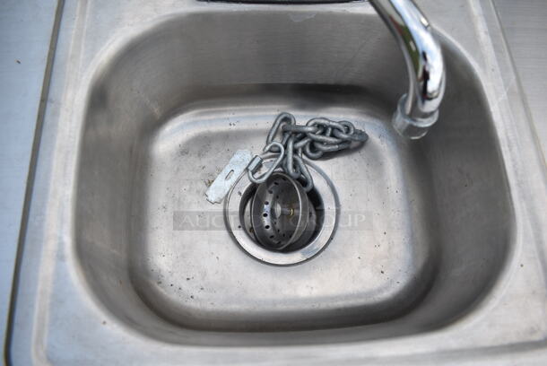 Stainless Steel Commercial Portable Sink on Commercial Casters. - Image 4 of 8