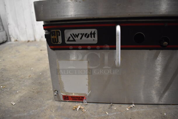 APW Wyott Stainless Steel Commercial Countertop Natural Gas Powered Flat Top Griddle. 36x26x12 - Image 5 of 6