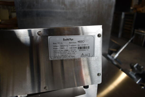 BRAND NEW SCRATCH AND DENT! 2023 Hoocoo FRY-10L Stainless Steel Commercial Countertop Electric Powered Fryer w/ Lid and Fry Basket. 120 Volts, 1 Phase. - Image 6 of 6