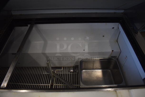 True Model TSSU-72-30M-B-ST Stainless Steel Commercial Sandwich Salad Prep Table Bain Marie Mega Top on Commercial Casters. 115 Volts, 1 Phase. 72x34x46. Tested and Powers On But Does Not Get Cold - Image 4 of 9