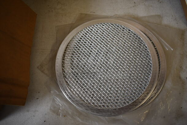6 BRAND NEW IN BOX! Update PS-08 Metal Mesh Round Pizza Screens. 8x8. 6 Times Your Bid! - Image 2 of 3