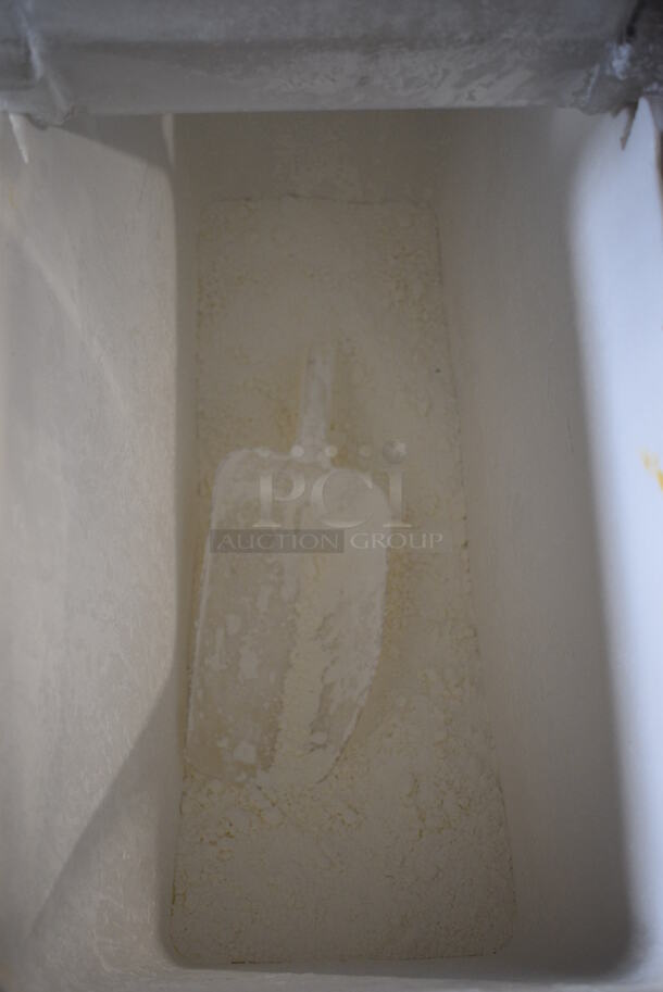Continental White Poly Ingredient Bin w/ Clear Lid on Commercial Casters. 12.5x30x27.5 - Image 5 of 6