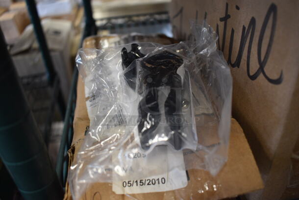 ALL ONE MONEY! Lot of 6 BRAND NEW IN BOX! Rubbermaid Lobby Pro Upright Dust Pan Hanger Bracket. 4x2x1 - Image 1 of 3