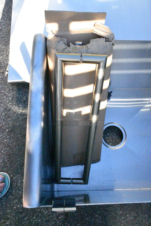 BRAND NEW SCRATCH AND DENT! Stainless Steel Single Bay Sink.  - Image 5 of 7