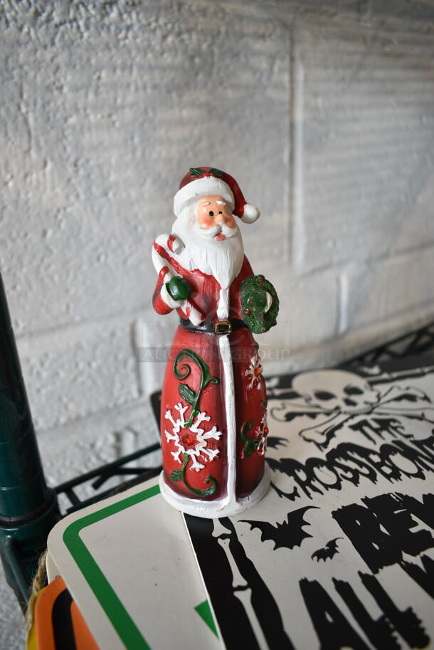 ALL ONE MONEY! Tier Lot of Various Items Including Christmas Lights, Garland, Wreath, Signs - Image 9 of 11