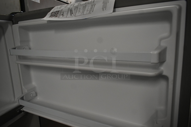 BRAND NEW SCRATCH AND DENT! Whirlpool WRT311FZDM02 Stainless Steel Cooler Freezer Combo. 115 Volts, 1 Phase. Tested and Working! - Image 3 of 6