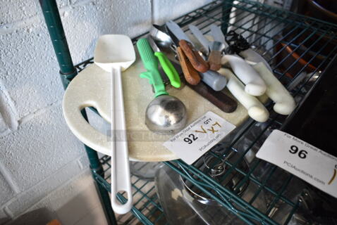 ALL ONE MONEY! Lot of Poly Spatula Scraper, Knives, Lifter and Cutting Board