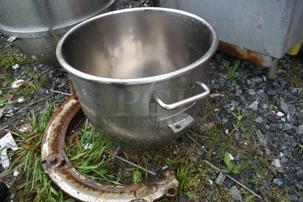 Hobart VMLH-40 Stainless Steel 40 Quart Mixing Bowl and Bowl Adapter. - Image 5 of 8
