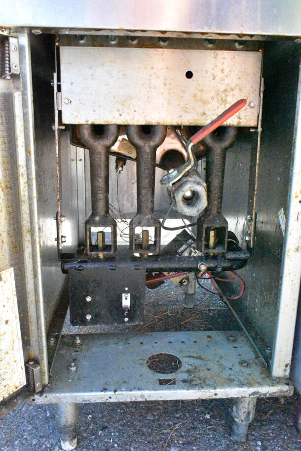 2017 Dean SR42GN Stainless Steel Commercial Floor Style Natural Gas Powered Deep Fat Fryer. 105,000 BTU.  - Image 4 of 5