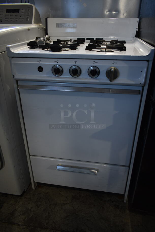 Metal Gas Powered 4 Burner Range w/ Oven. - Image 3 of 5