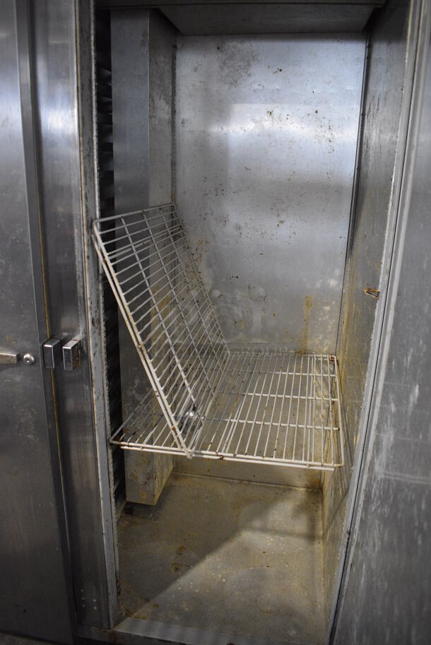 Beverage Air Model ER48-1AS Stainless Steel Commercial 2 Door Reach In Cooler w/ Metal Rack on Commercial Casters. 115 Volts, 1 Phase. 52x32x84. Tested and Powers On But Does Not Get Cold - Image 5 of 6