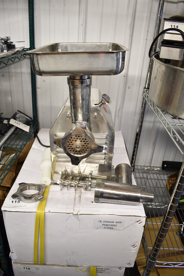 BRAND NEW SCRATCH AND DENT! Avantco MG12 Stainless Steel Commercial Countertop #12 Meat Grinder w/ Tray. 110 Volts, 1 Phase. Tested and Working! - Image 2 of 9