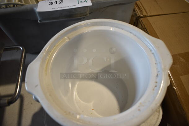 White Metal Countertop Slow Cooker w/ Glass Lid. 9x8x8 - Image 3 of 4