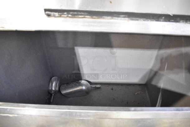 Manitowoc IY1005W-261 Stainless Steel Commercial Ice Head on Manitowoc C730S Commercial Ice Bin. 208-230 Volts, 1 Phase.  - Image 5 of 8