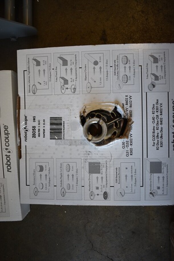 BRAND NEW IN BOX! Robot Coupe Model CL50 U Series E Metal Commercial Countertop Continuous Feed Food Processor w/ 2 Gray Poly Blade Holders, 28058 Grater Blade and 28064W Slicing Blade. 120 Volts, 1 Phase. 14x12x24. Tested and Working! - Image 7 of 11