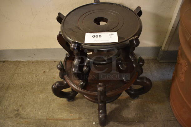 2 Stands for Vases. 2 Times Your Bid! - Image 1 of 3