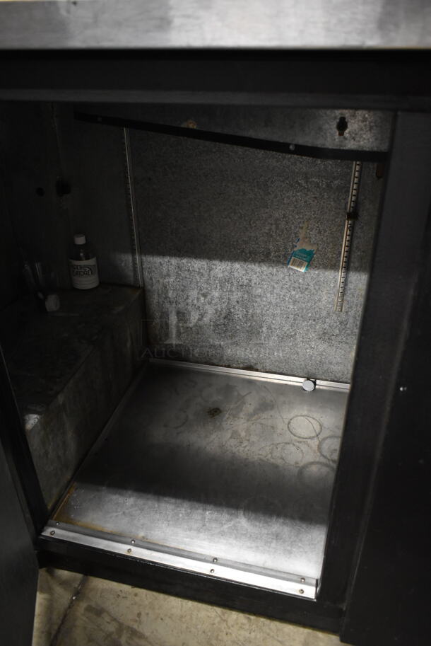 True TBB-3 Stainless Steel Commercial 2 Door Back Bar Cooler. 115 Volts, 1 Phase. Tested and Working! - Image 4 of 6