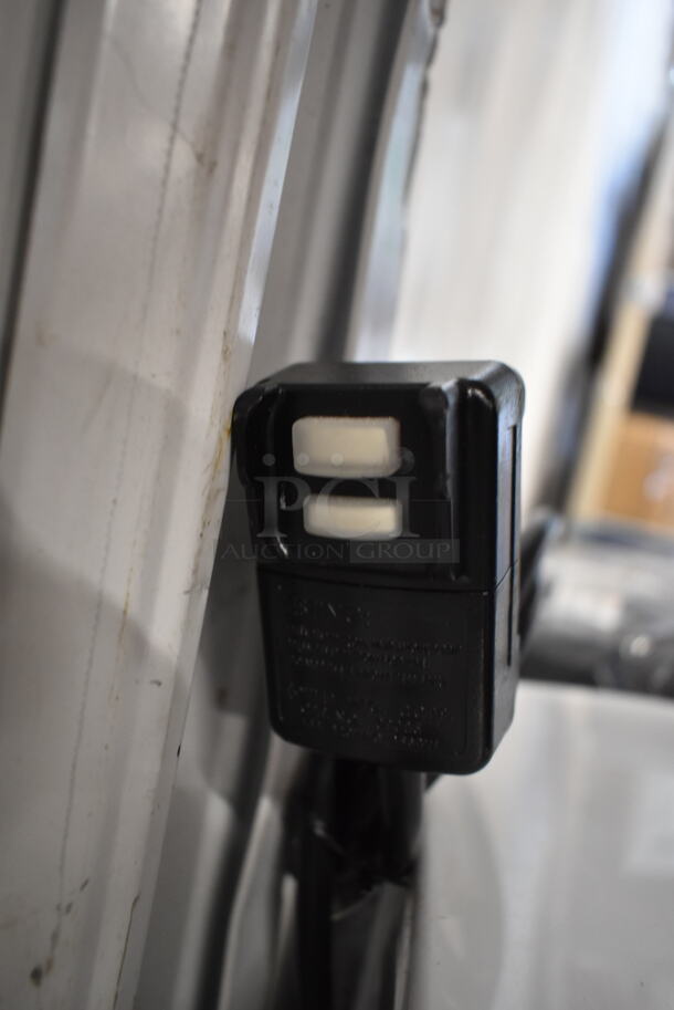 Haier HPB10XCR Metal Floor Style Air Conditioner. 10,000 BTU / Hr. 115 Volts, 1 Phase. Tested and Working! - Image 9 of 9