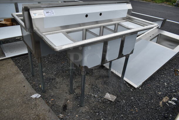 BRAND NEW SCRATCH AND DENT! Steelton 522CS31014LR Stainless Steel Commercial 2 Bay Sink w/ Dual Drain Boards. - Image 1 of 6